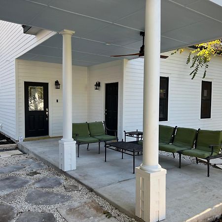 Georgetown - Tree House Hotel ภายนอก รูปภาพ